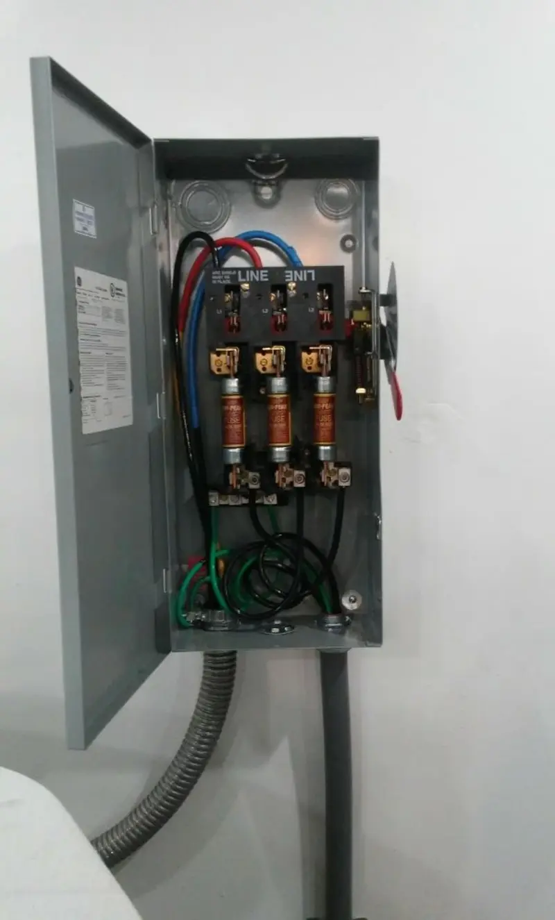 Three-phase disconnect switch installed for Smoke Detector Installation in Pollock Pines